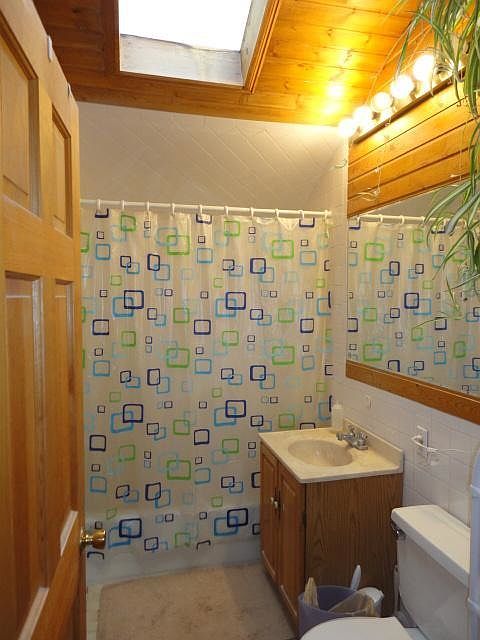 2nd image of 128 Boston Ave #3D