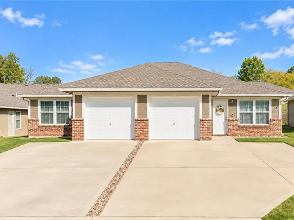 609 W Market St, Warrensburg, MO 64093