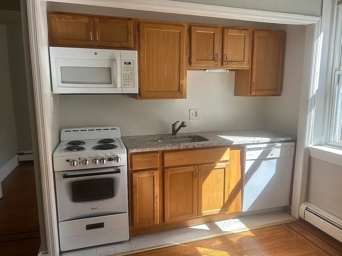 1 bed, $1,190 — Photo 2