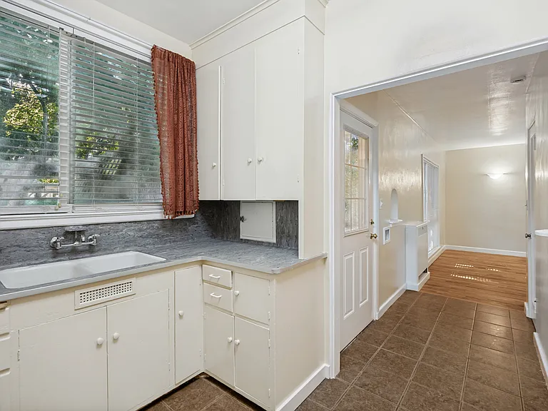 734 E 23rd St S #2 — Photo 8