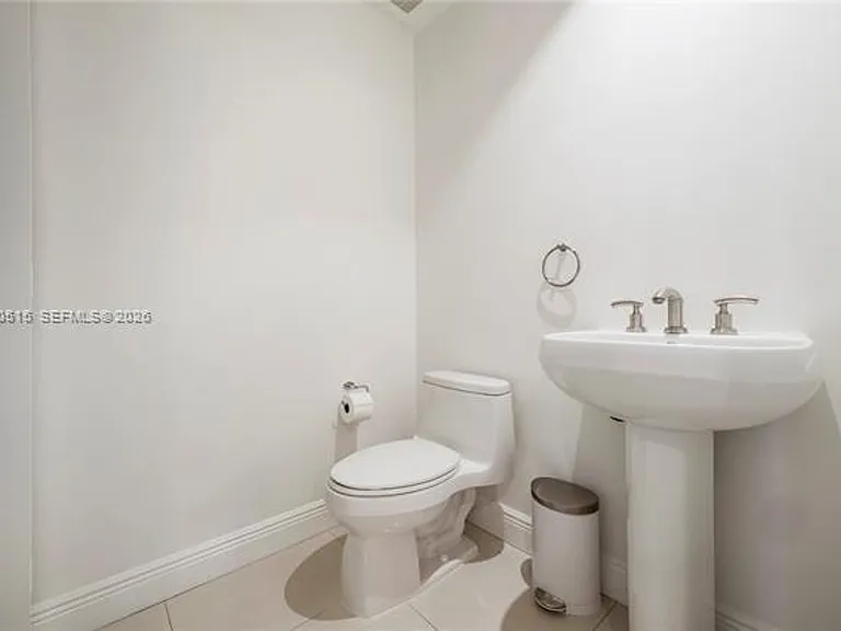 901 Brickell Key Blvd #609 — Photo 12