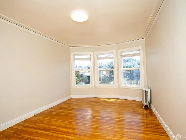 1565 Chestnut St #33 — Photo 1