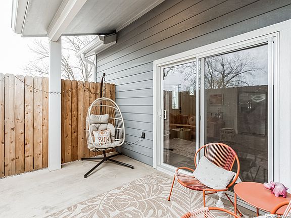 4th image of 1003 Friendship Lane #402