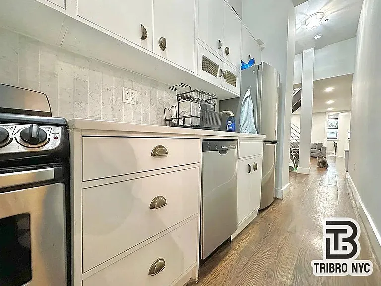 489 Washington Ave #1C — Photo 2