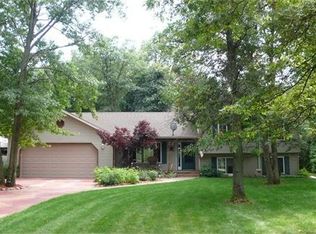 5281 E Barker Ct, Demotte, IN 46310