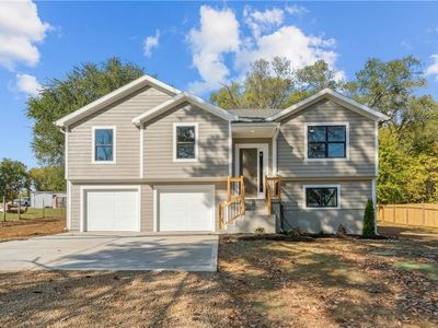 15514 Loring Rd, Bonner Springs, KS, 66012