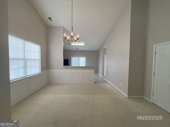 5th image of 1419 Wilshire Way
