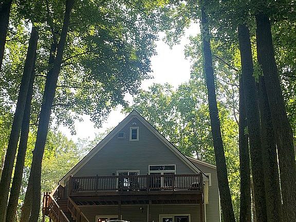 3rd image of 1362 E Hollingsworth Dr