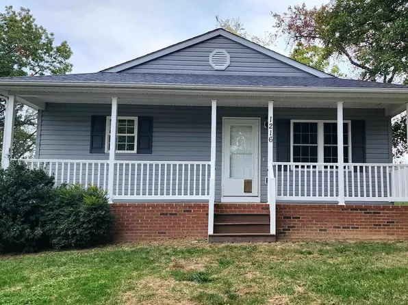 1216 Wine Ave, Waynesboro, VA 22980