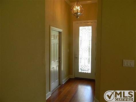 2nd image of 24 Tuscany Trce