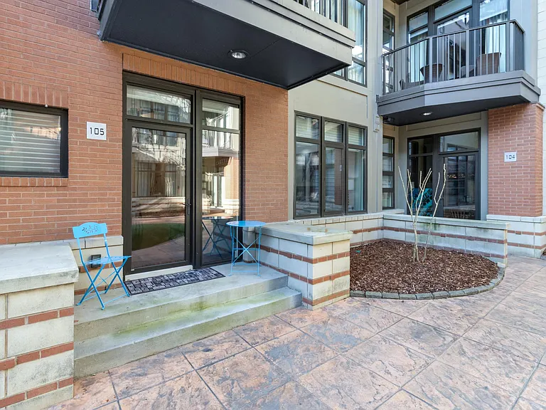 129 Walnut St #105 — Photo 20