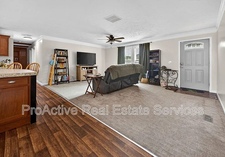 1053 Pitchkettle Rd — Photo 18