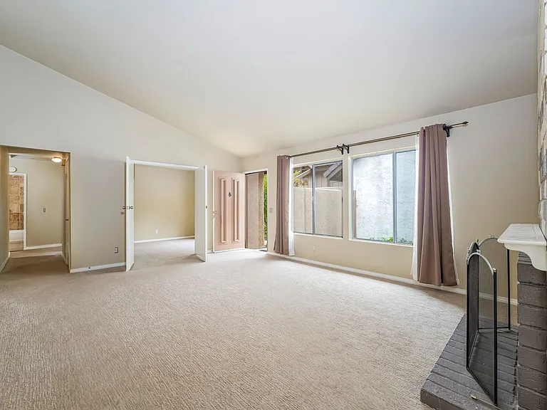 2162 Sweetbriar Rd — Photo 6