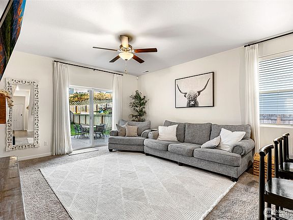 5th image of 28415 76th Drive NW