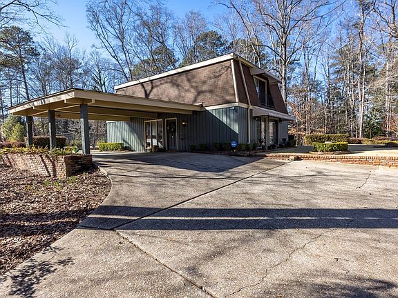 3rd image of 13965 Cross Creek Rd