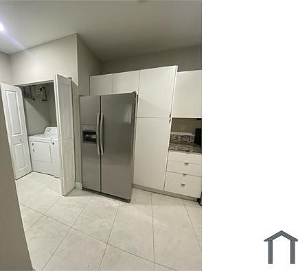 4th image of 629 NW 14th Way #2