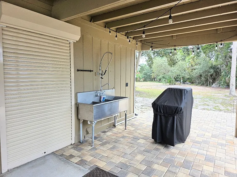11307 W Coral Ct — Photo 9