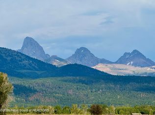1940 River Edge Ln, Tetonia, ID 83452