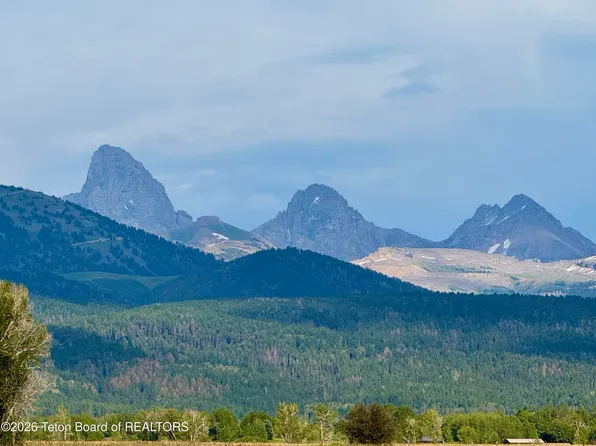 1940 River Edge Ln, Tetonia, ID 83452