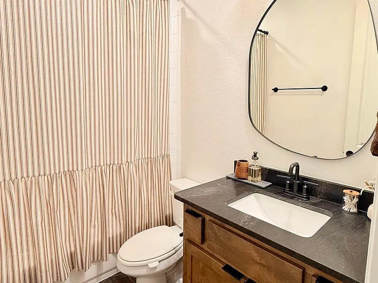 2433 Plumeria Ln — Photo 23