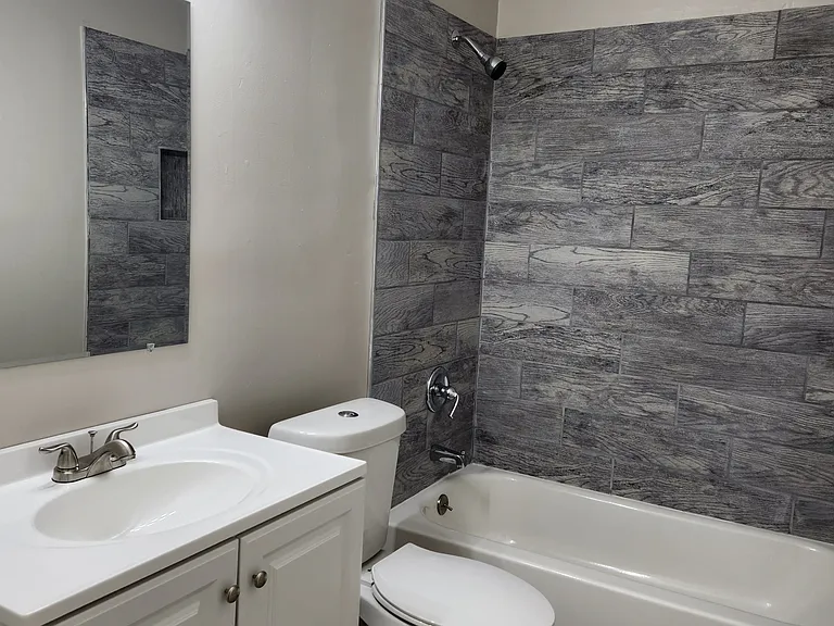 9401 Hollaman Cir — Photo 7