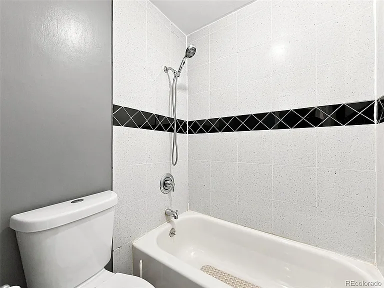1050 S Monaco Street Pkwy — Photo 19