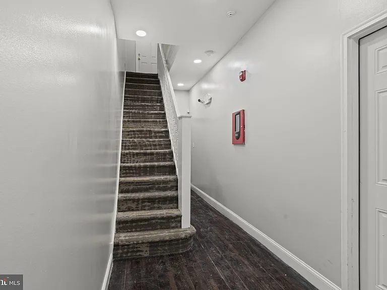5237 Chester Ave #2 — Photo 9