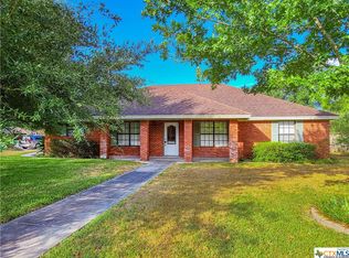 411 San Jacinto St, Lockhart, TX 78644