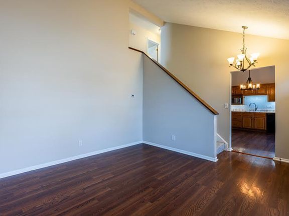 3rd image of 150 Breckenridge Dr
