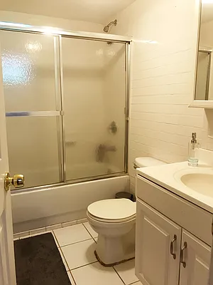 Rented by NY Space Finders Inc. | media 6