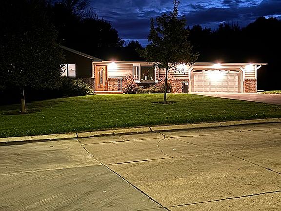 2nd image of 625 Westridge Dr