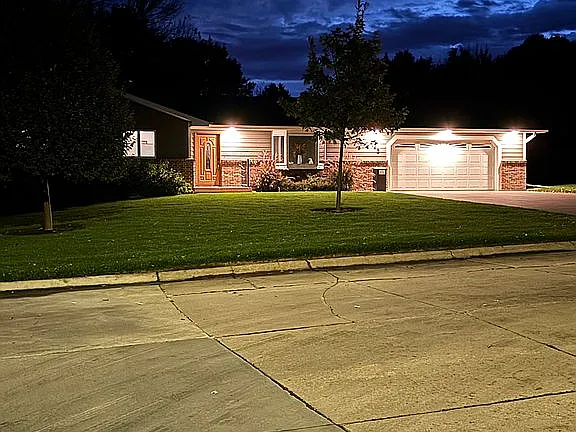 625 Westridge Dr — exterior photo