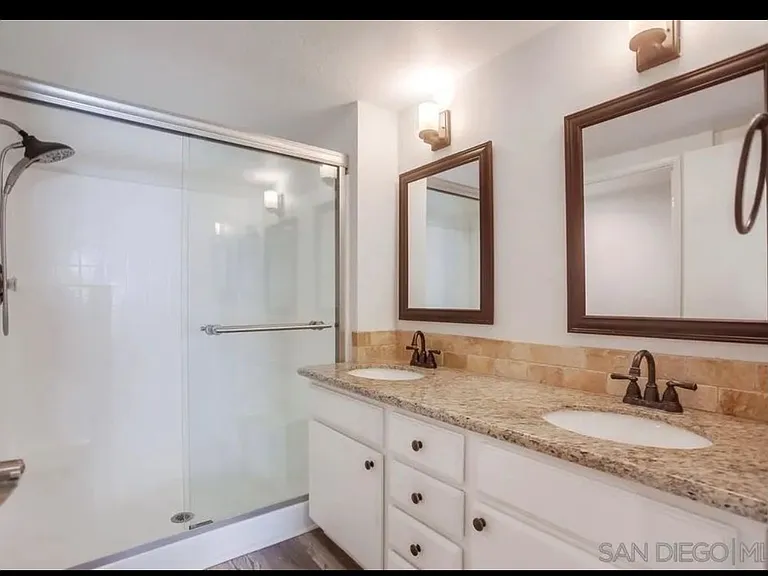 450 Stoney Point Way — Photo 21