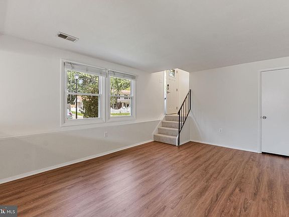 4th image of 641 Chapelview Dr
