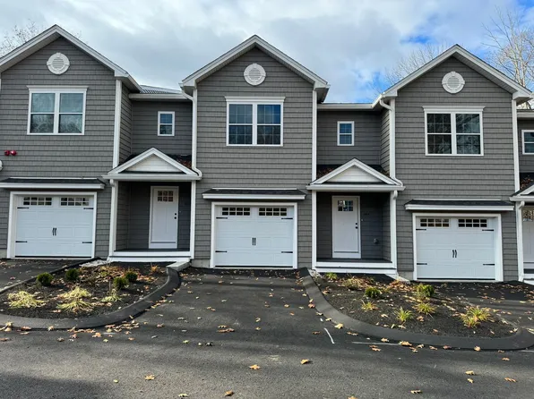 108 Mammoth Rd #B, Hooksett, NH 03106