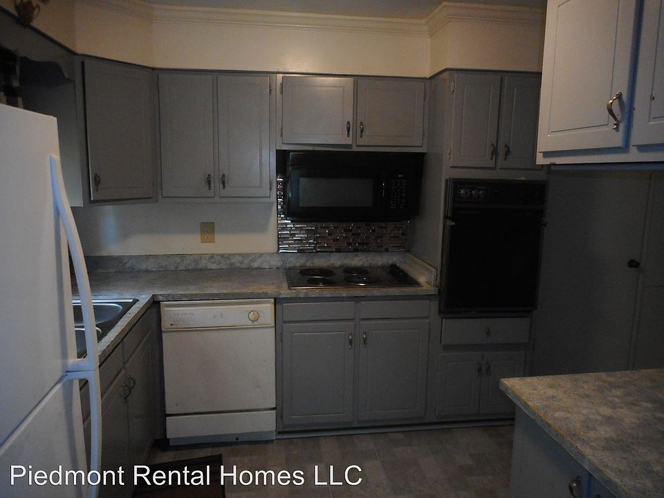 2nd image of 2604 Dumfries Rd