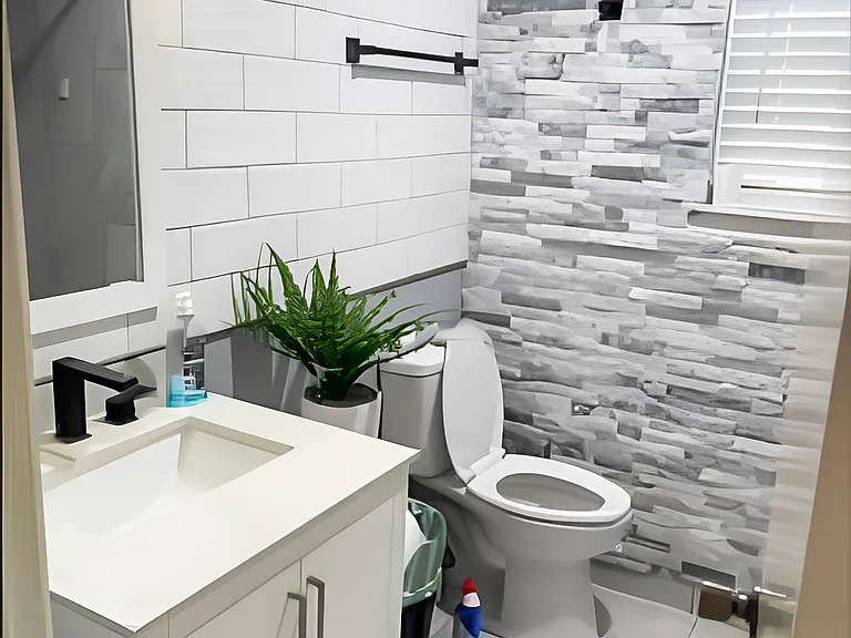 Main Bathroom