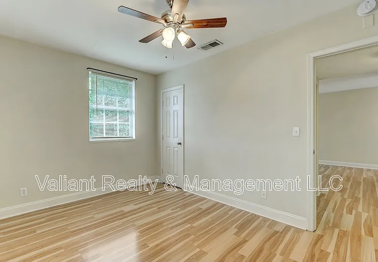 2358 Herschel St #3 — Photo 14