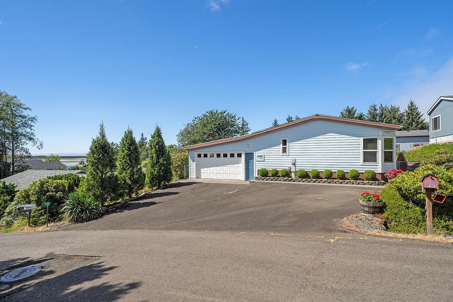 4390 Orchard Loop photo 1