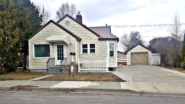 1st image of 541 College St