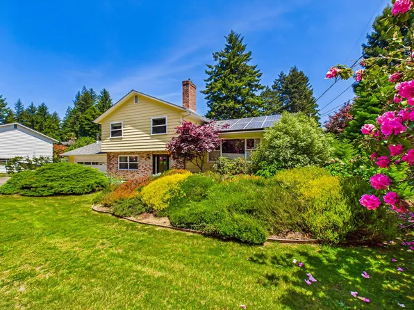 1289 Azalea Ave, McKinleyville, CA 95519