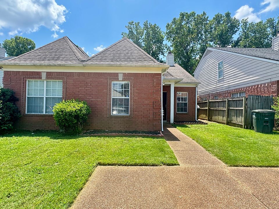 Two car parking pad - Curb appeal