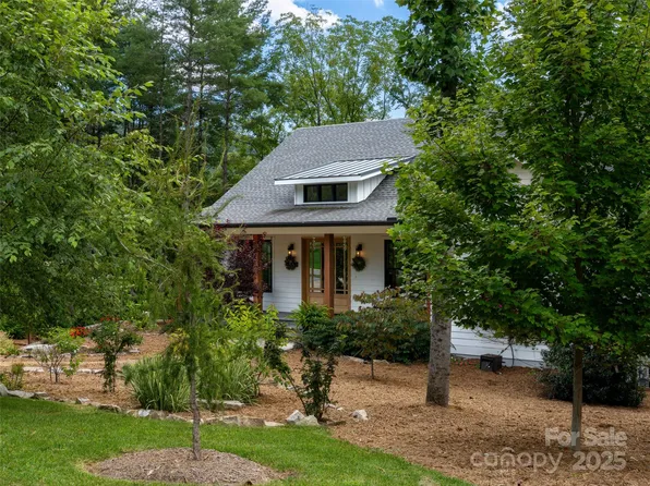 33 Twilight Sedge Dr, Candler, NC 28715