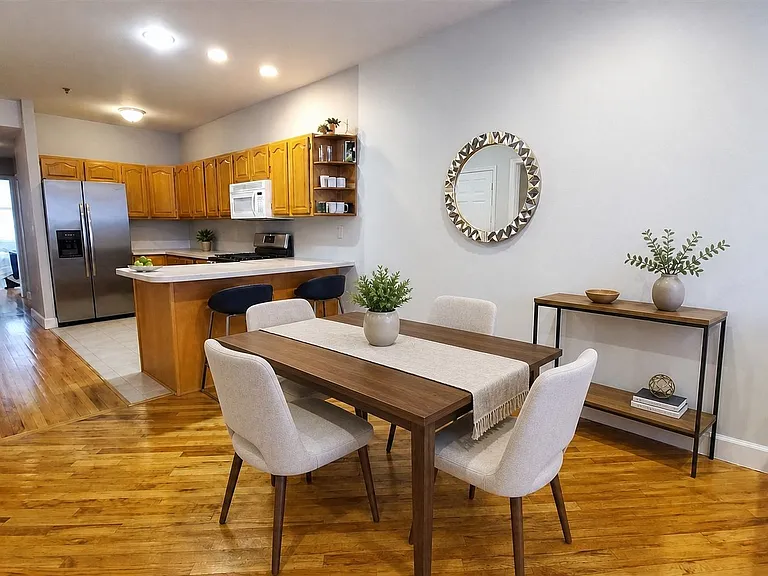 111 Park Ave — Photo 3