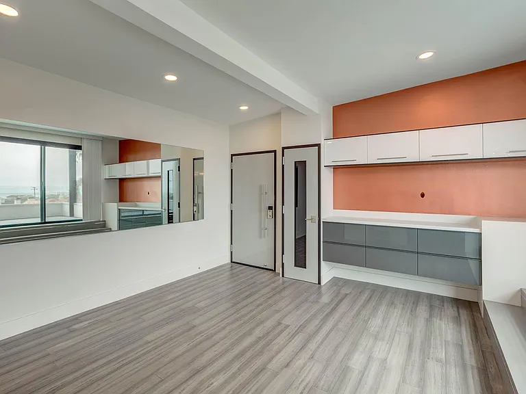 1702 Hermosa Ave #10 — Photo 11