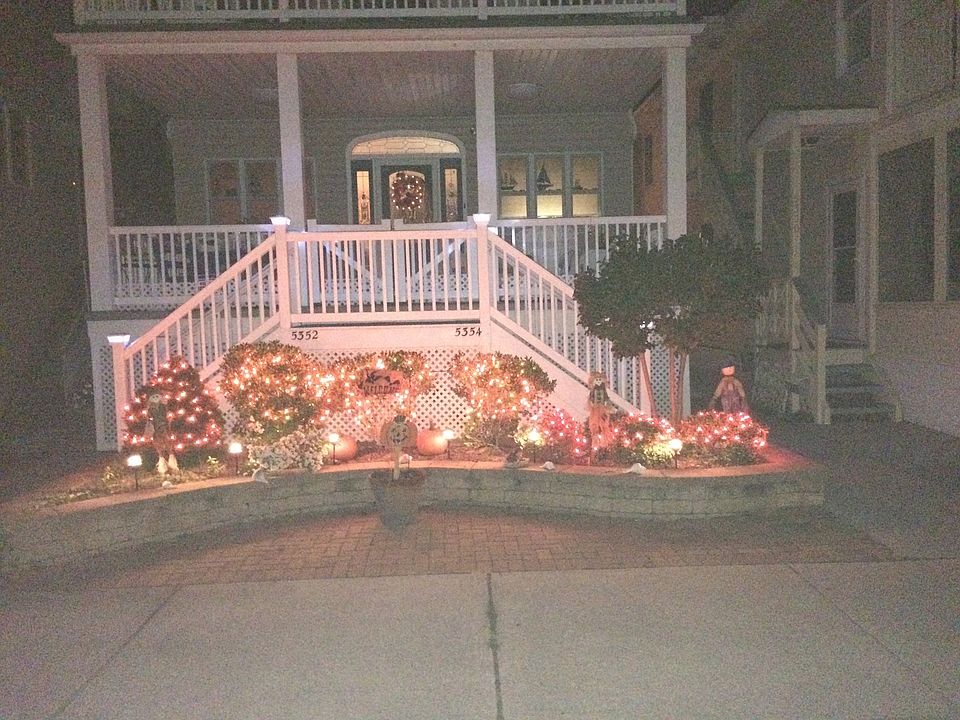 2nd image of 5352-54 Asbury Ave #2