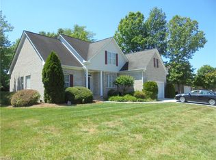 638 Tara Dr, High Point, NC 27265