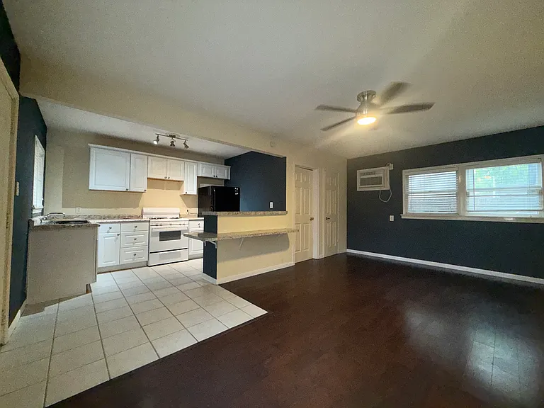 709 W 26th St #5 — Photo 1