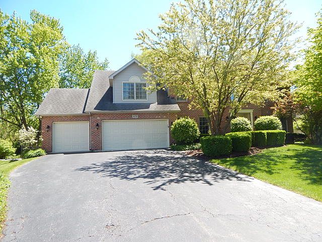 1st image of 672 Waterbury Dr