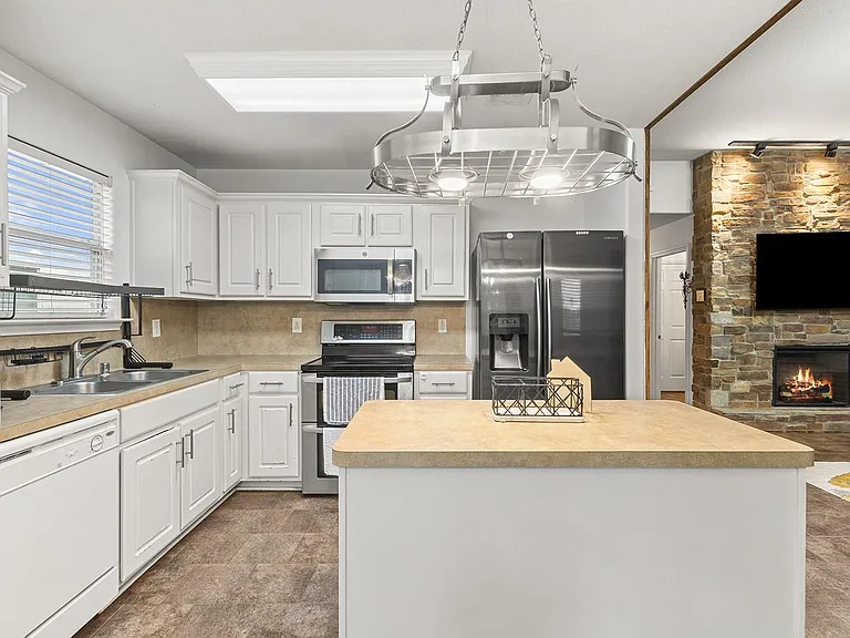 7115 Northchase Ln — Photo 6
